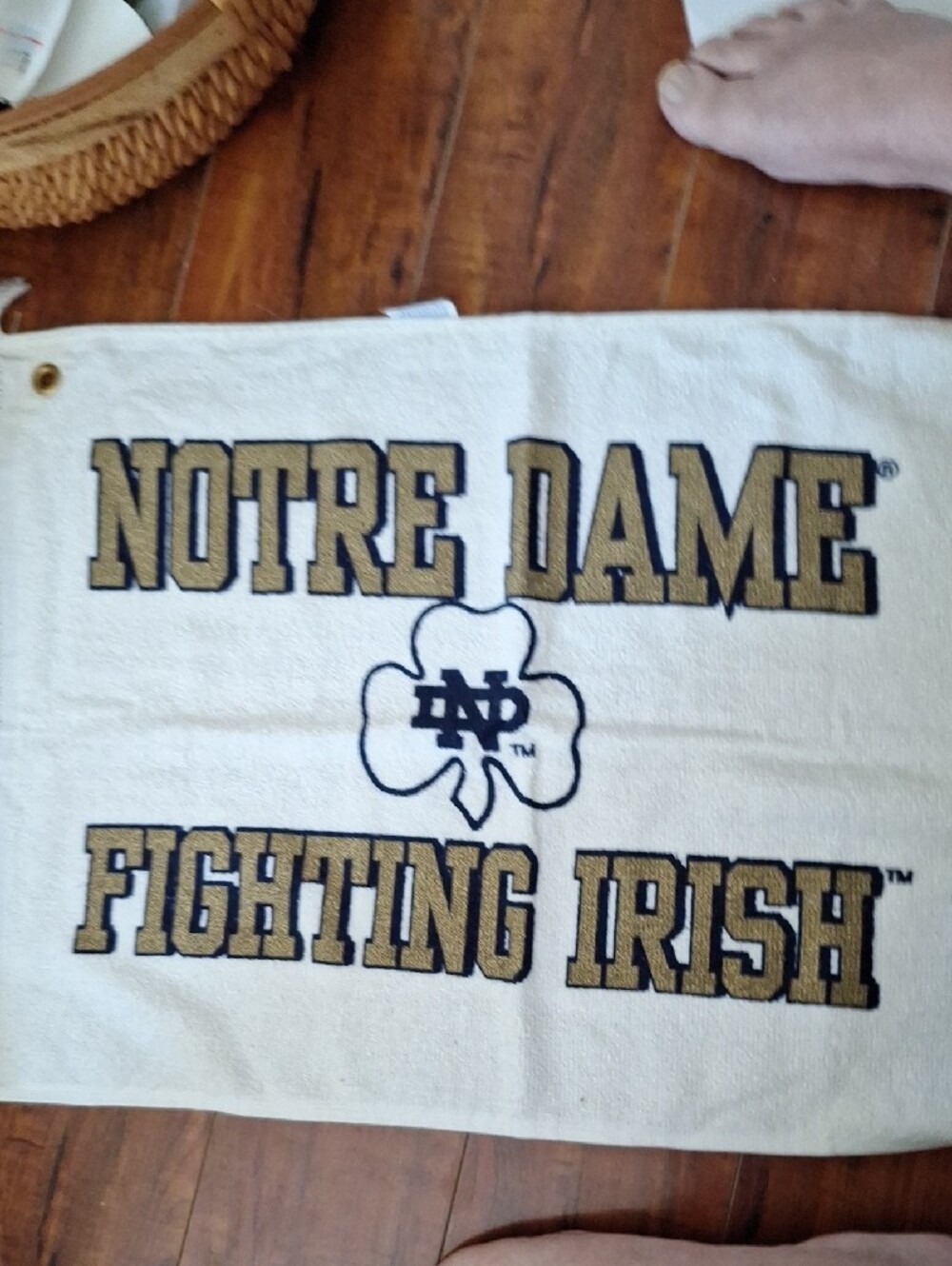 Vintage Notre Dame Fighting Irish White and Gold Towel - Picture 3 of 8